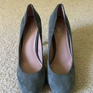 Vince Camuto pumps